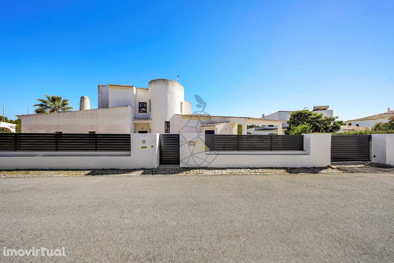 Entre o Mar e a Tradição – Moradia T3 em Alvor - Grande imagem: 2/55