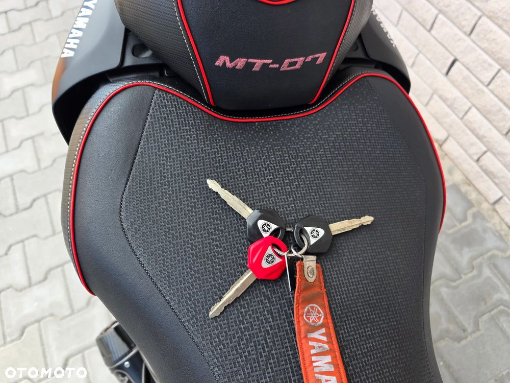 Yamaha MT - 6