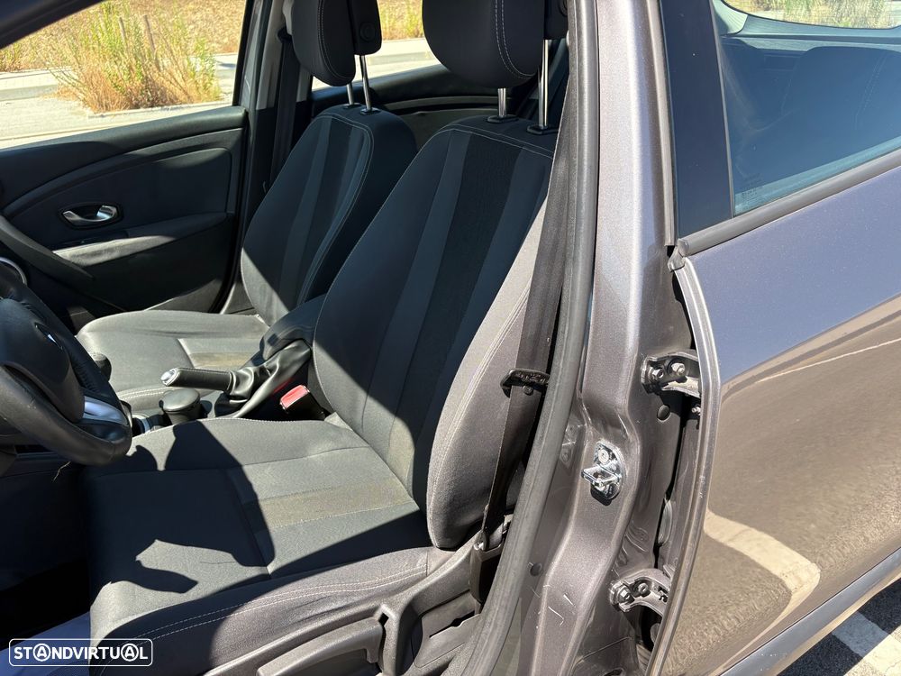 Renault Mégane dCi 110 FAP Dynamique - 19