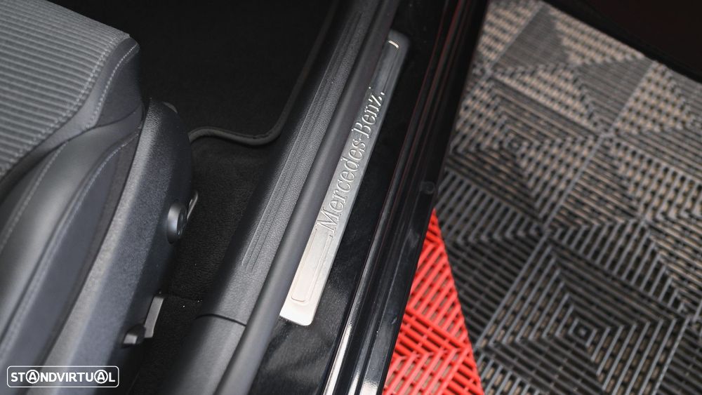 Mercedes-Benz C 300 e T 9G-TRONIC Avantgarde Advanced - 32