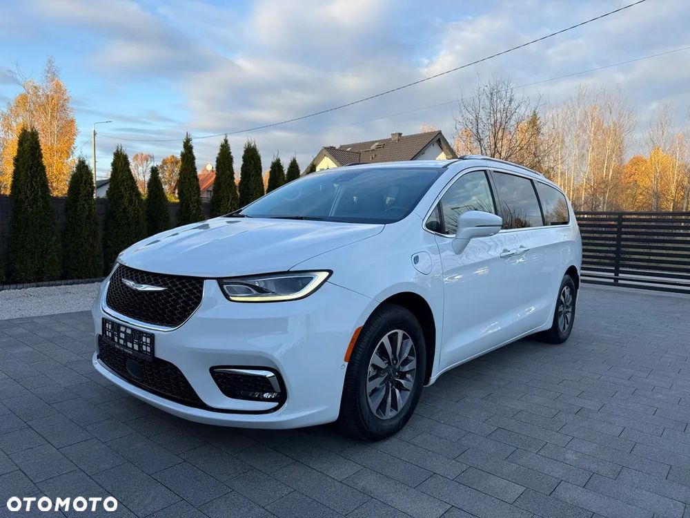 Chrysler Pacifica - 14