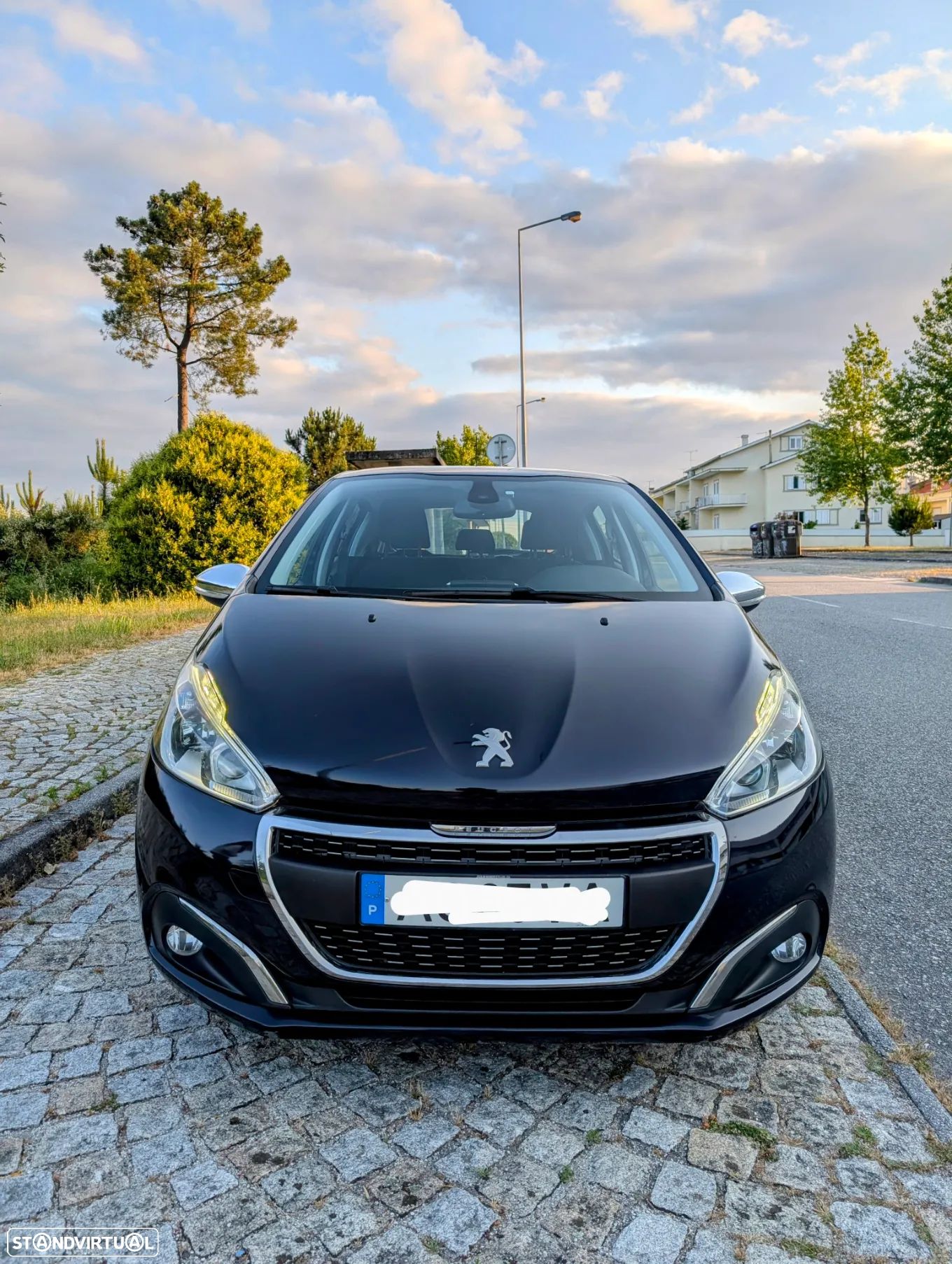 Peugeot 208 1.6 BlueHDi Allure - 1