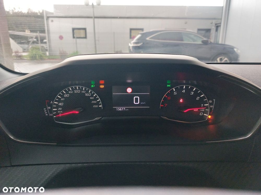 Peugeot 208 - 15