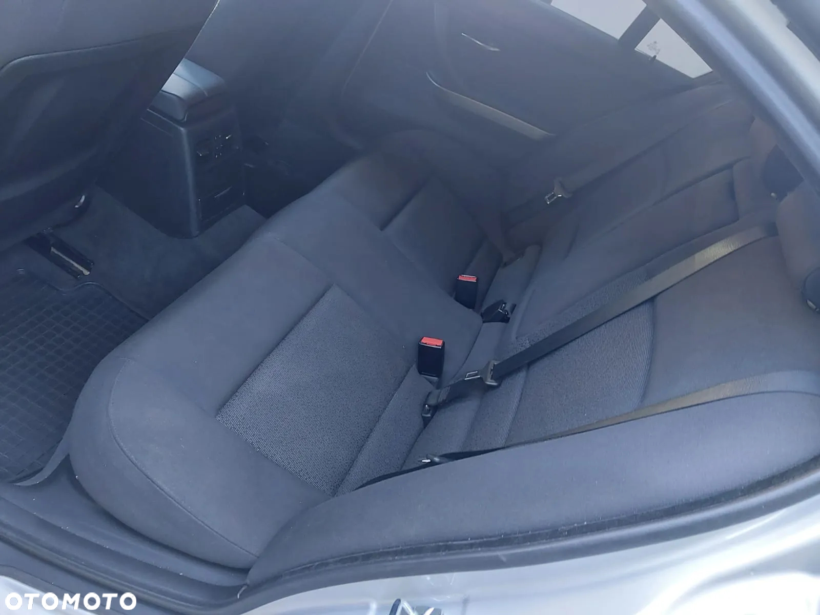 BMW Seria 3 318i - 13