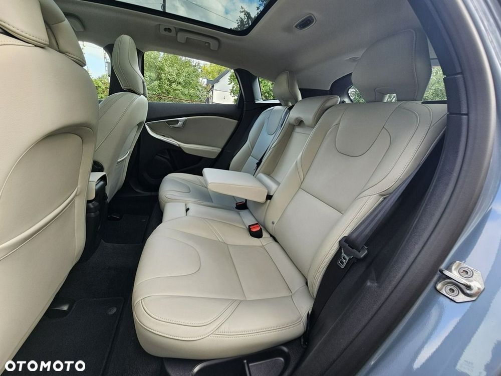 Volvo V40 T2 Inscription - 24