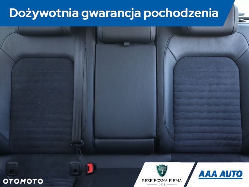 Volkswagen Passat Variant - 12