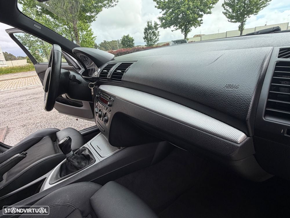BMW 118 d Pack M - 11