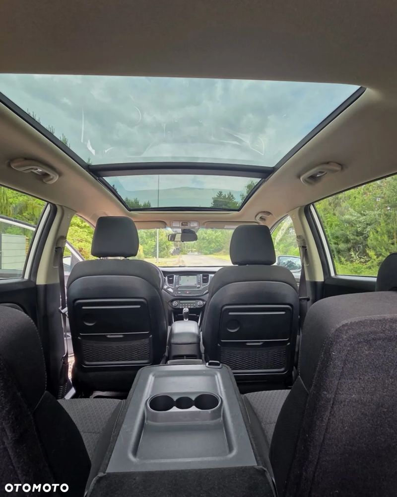 Kia Carens 1.7 CRDi M 7os - 13