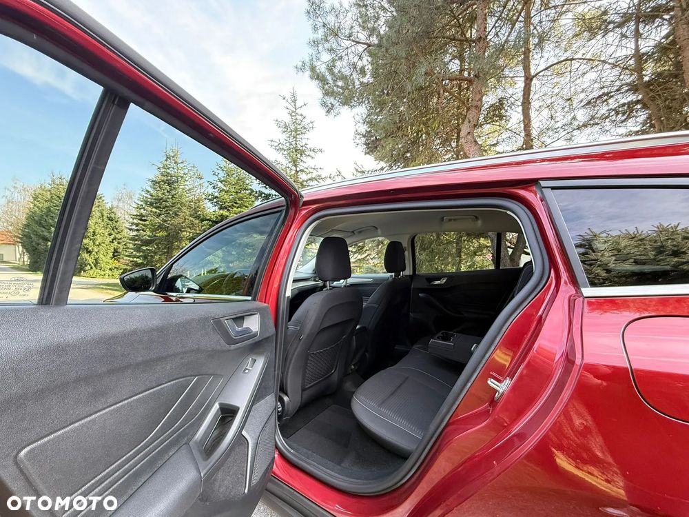 Ford Focus 1.5 EcoBoost Titanium X - 21