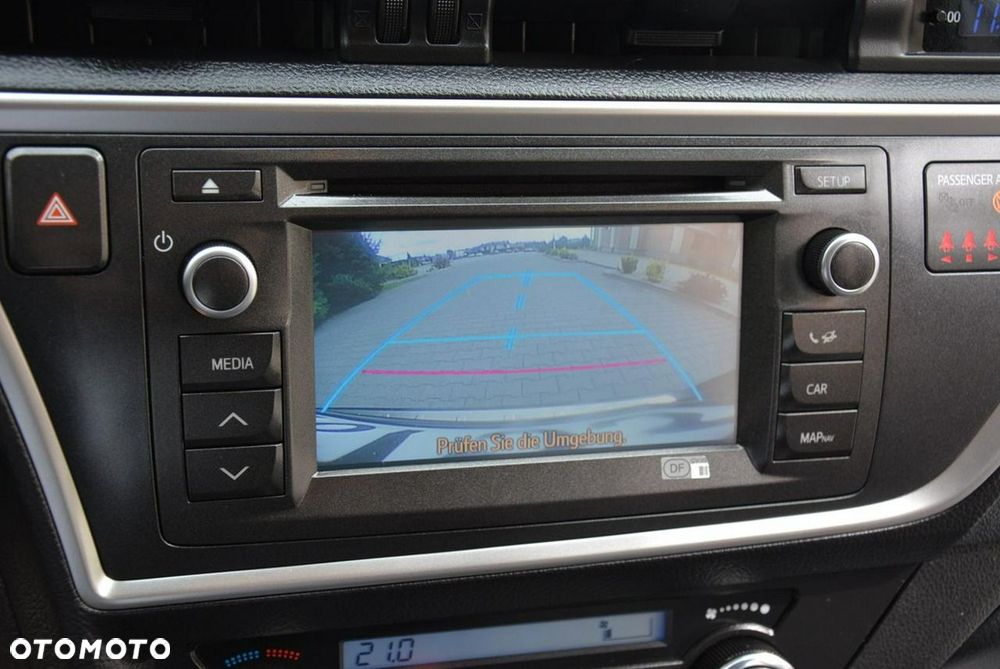 Toyota Auris Hybrid 135 Premium - 24