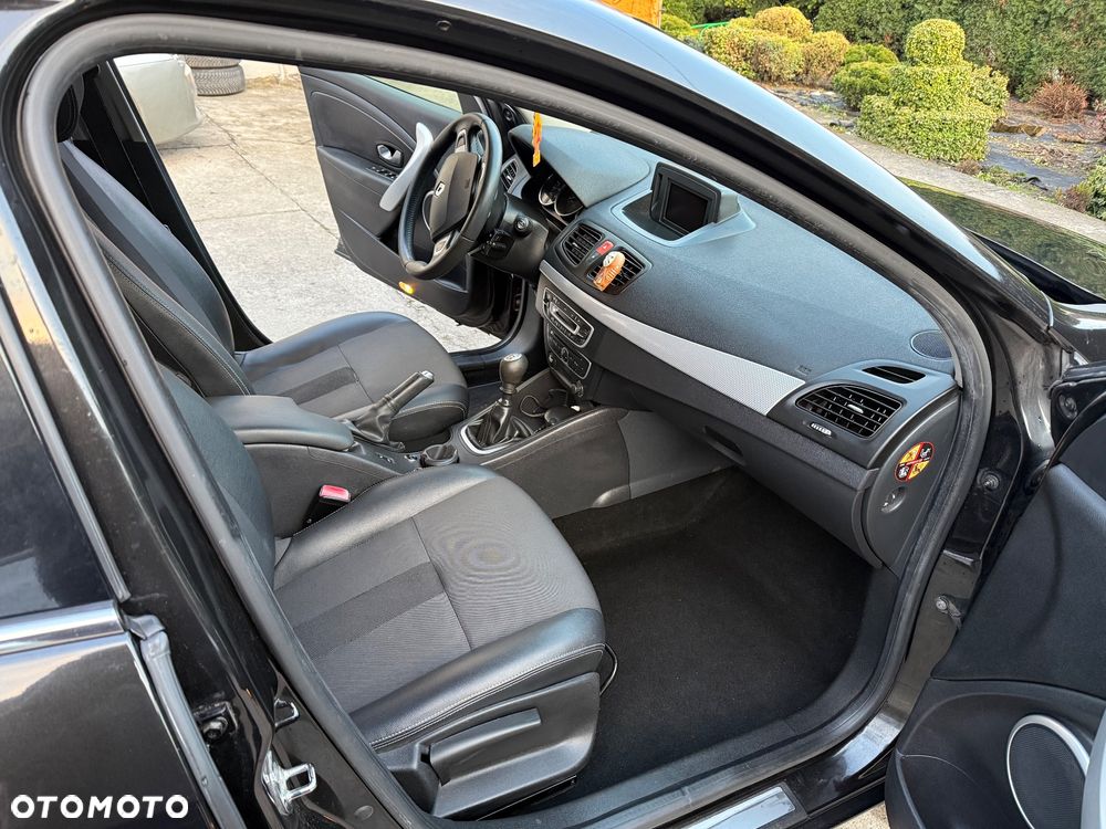 Renault Fluence 2.0 16V 140 Sportway - 11