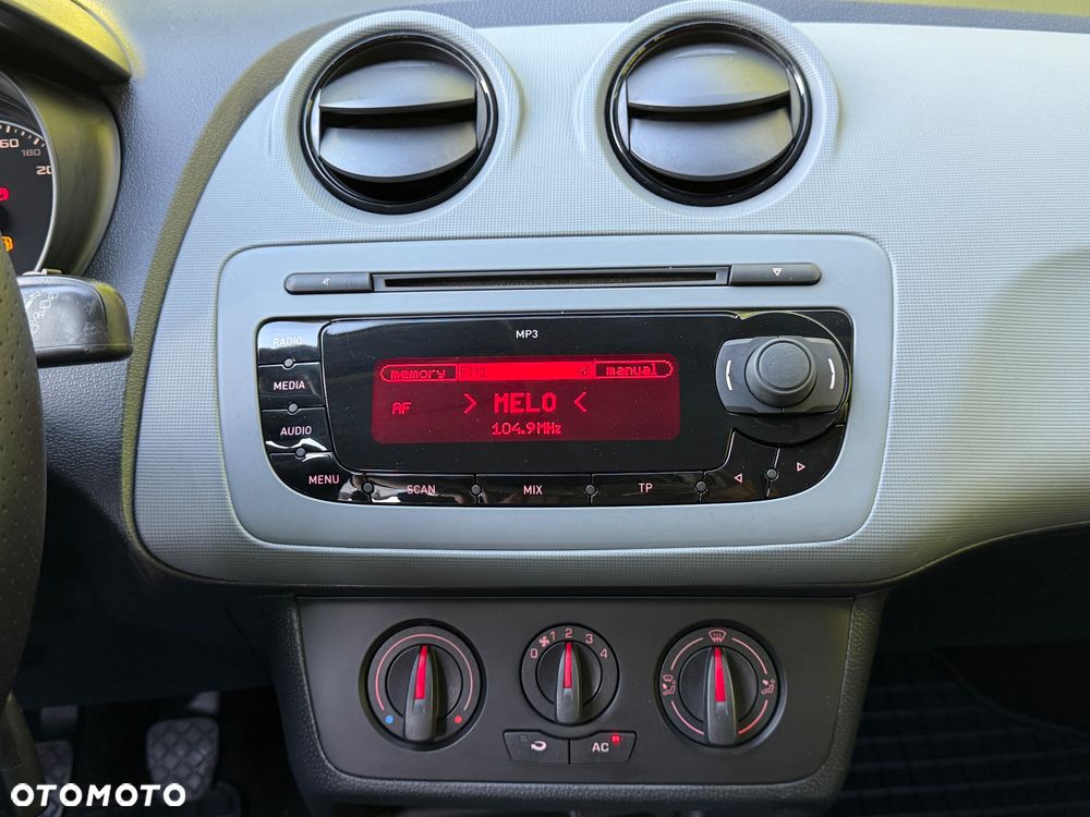 Seat Ibiza 1.6 16V Style - 30