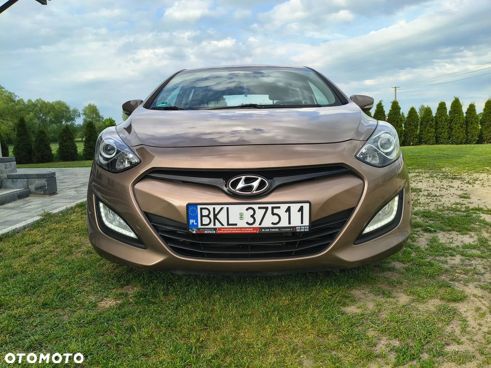 Hyundai i30 ver-1-6-crdi-select - 15