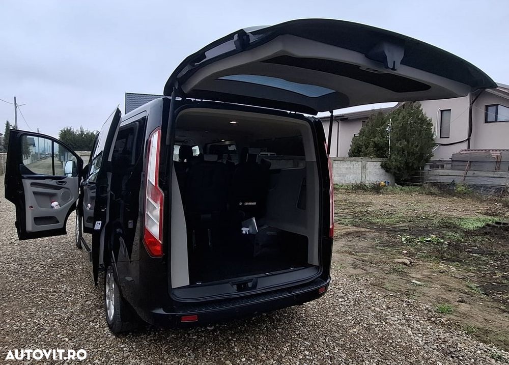 Ford Tourneo Custom Bus 320 2.0 EcoBlue 170 CP L2H1 Active Aut. - 15