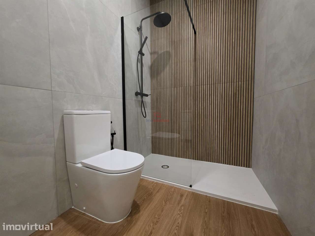 Apartamento T2 Remodelado com terraço em Paredes - Grande imagem: 3/13
