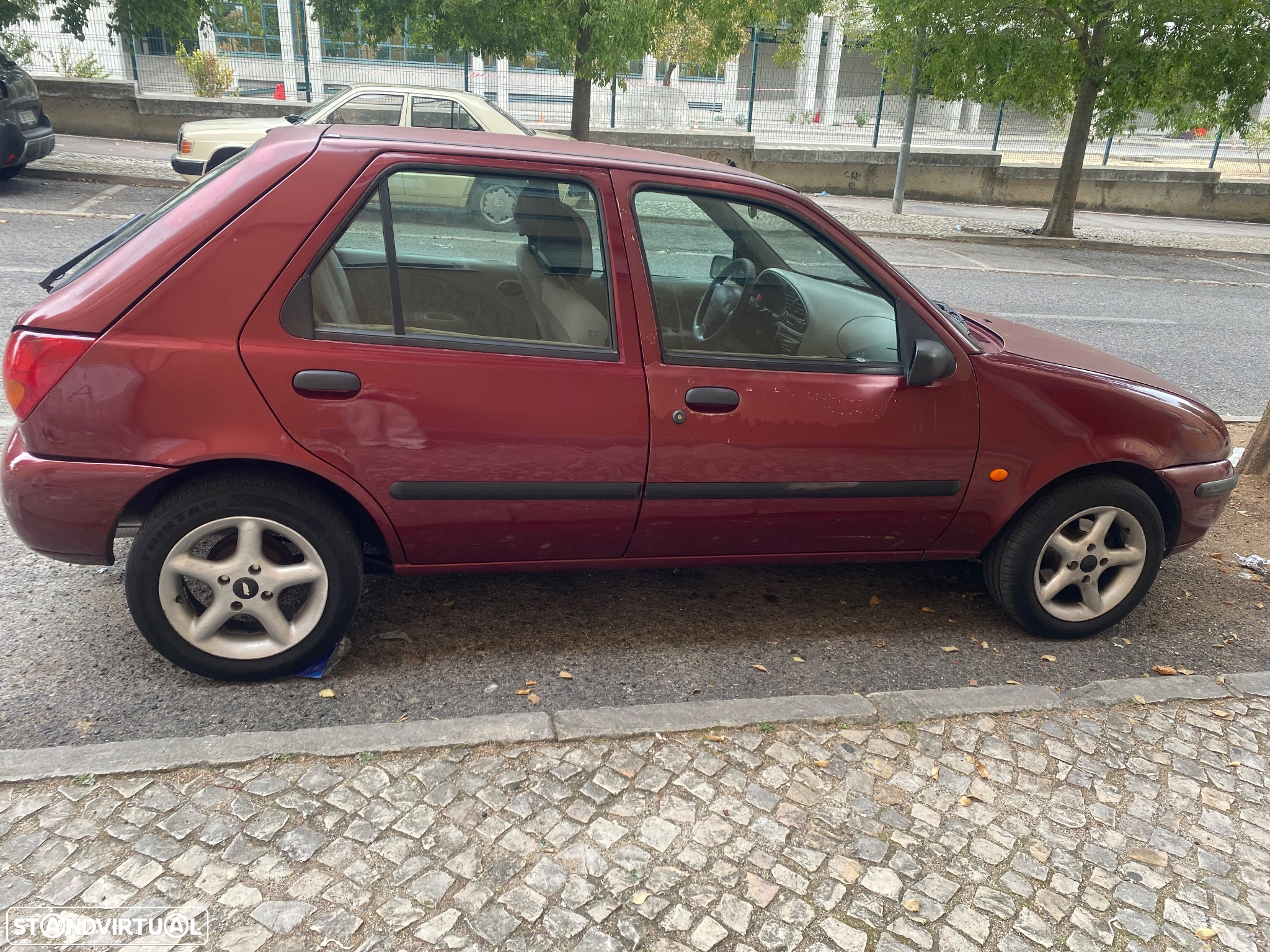 Mazda 121 1.25 - 5