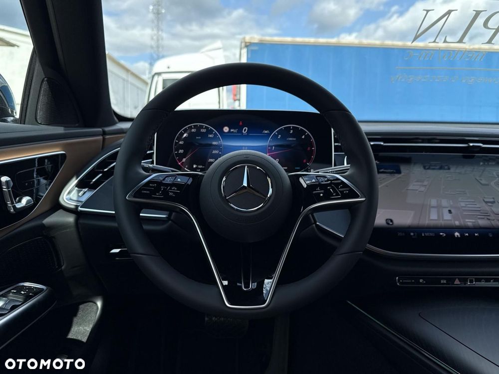 Mercedes-Benz Klasa E - 18