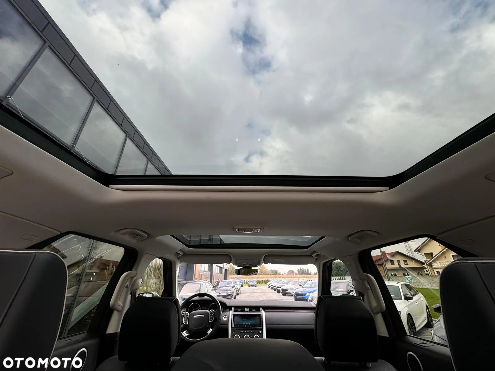Land Rover Discovery V 2.0 TD4 HSE Luxury - 23