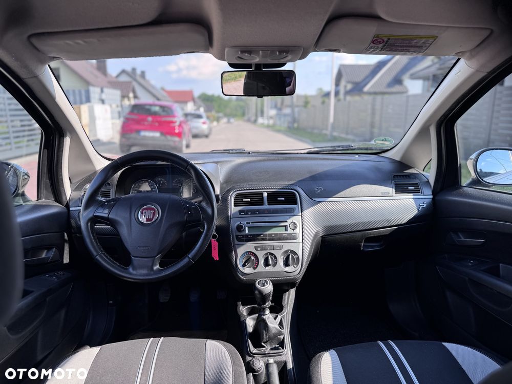 Fiat Grande Punto - 8