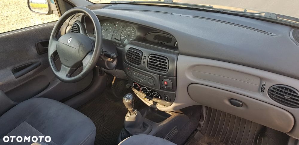 Renault Megane 1.6 - 19