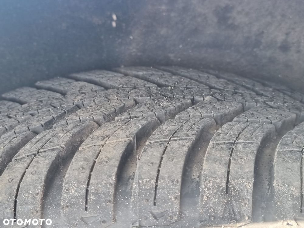 Ford Focus 1.6 Ghia - 12