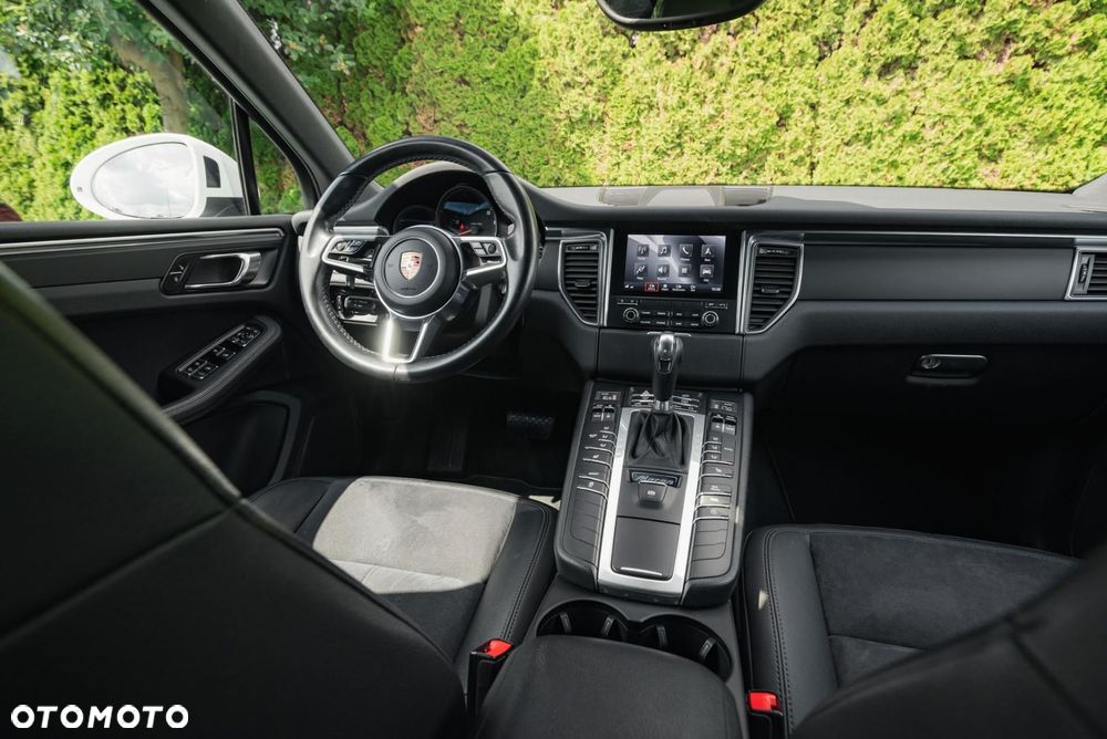 Porsche Macan Standard - 17