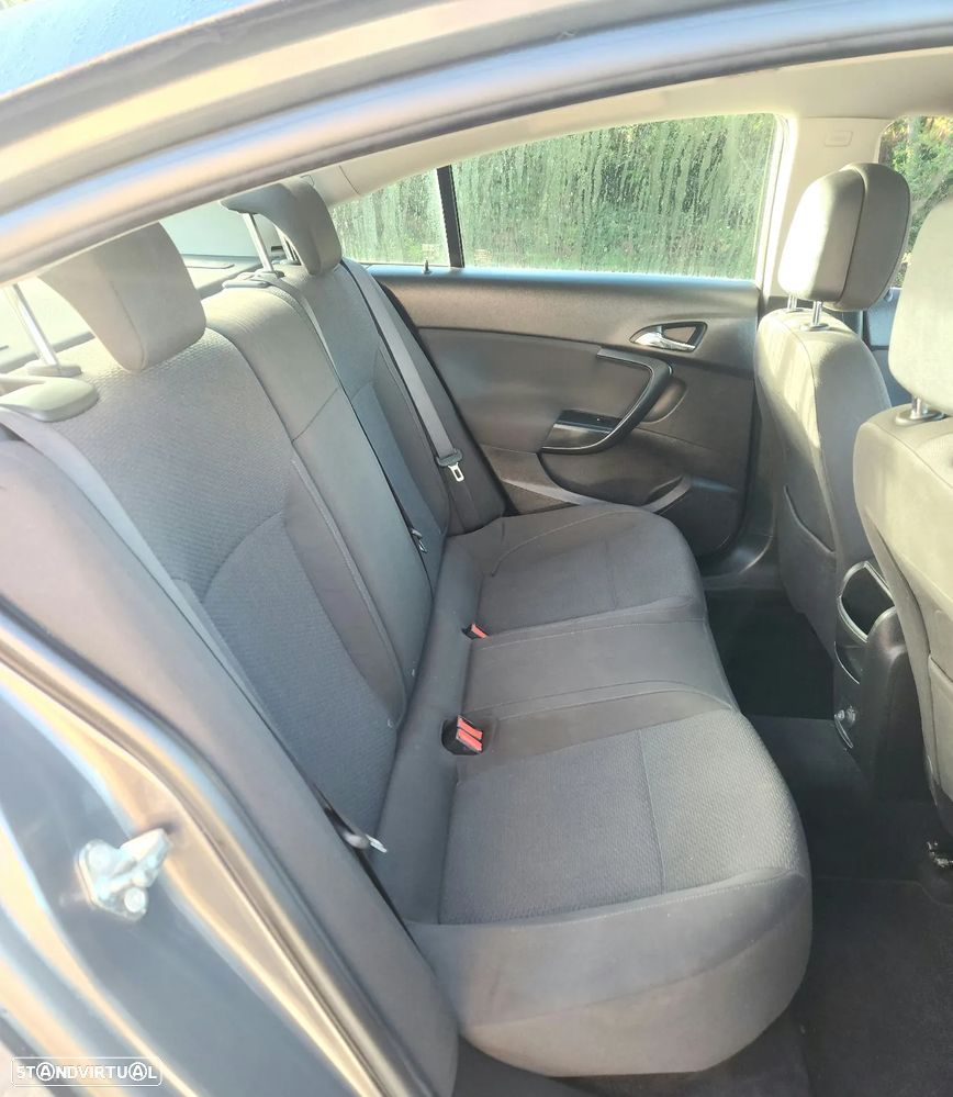 Opel Insignia 2.0 CDTi Executive S/S - 18