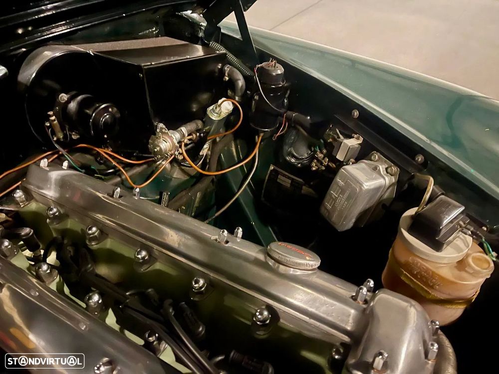 Jaguar MK II - 16