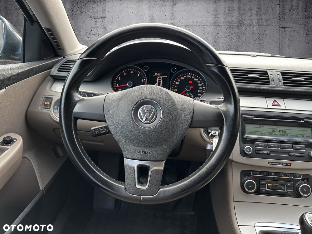 Volkswagen Passat Variant 1.8 TSI Highline - 14