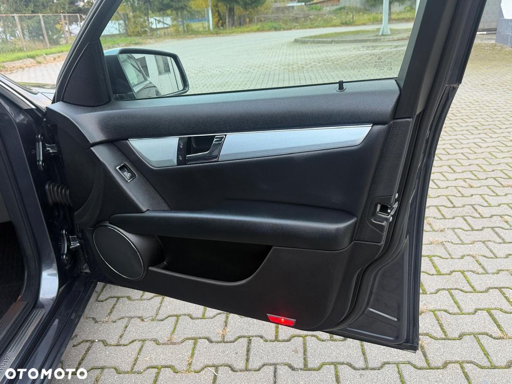 Mercedes-Benz Klasa C 200 Kompressor Elegance - 35