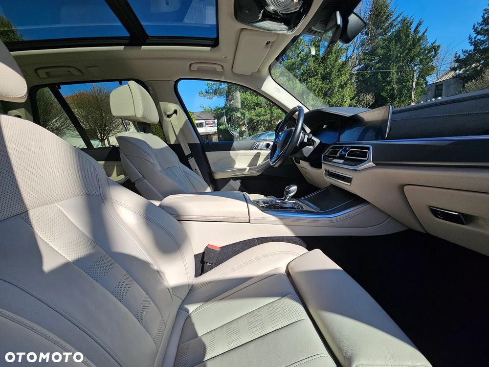 BMW X5 xDrive40i - 16
