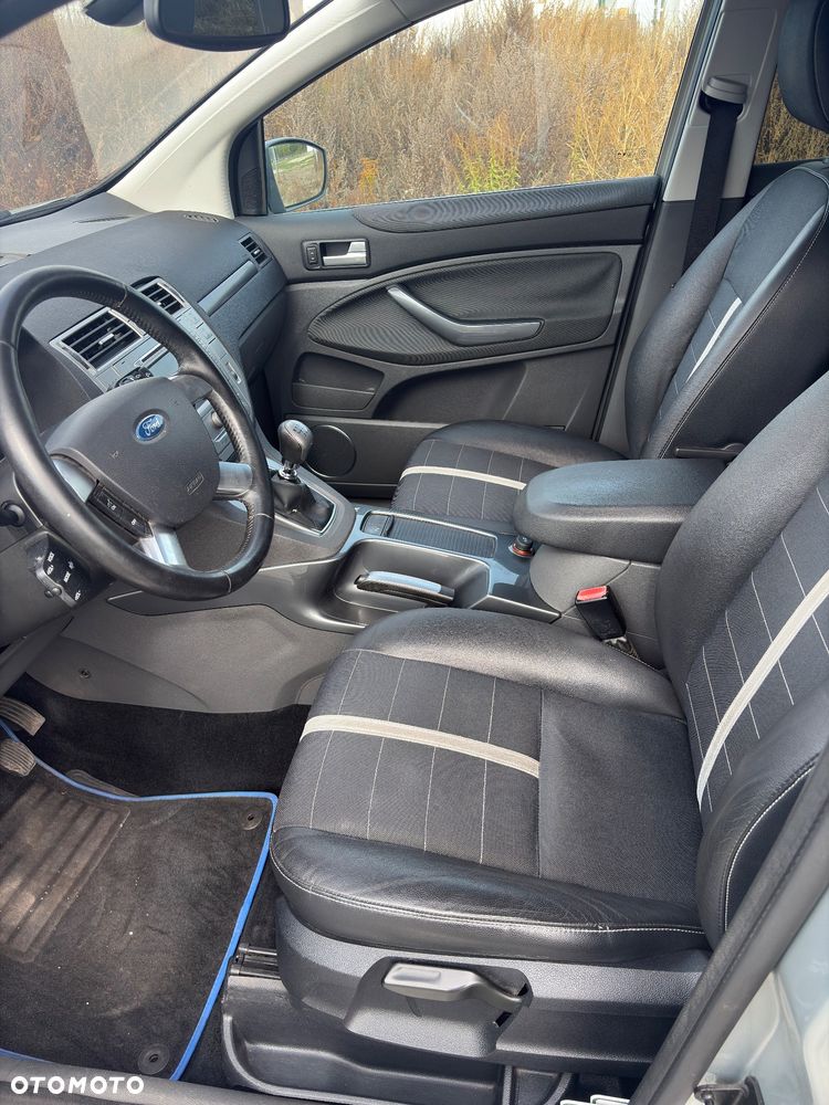Ford Kuga - 14
