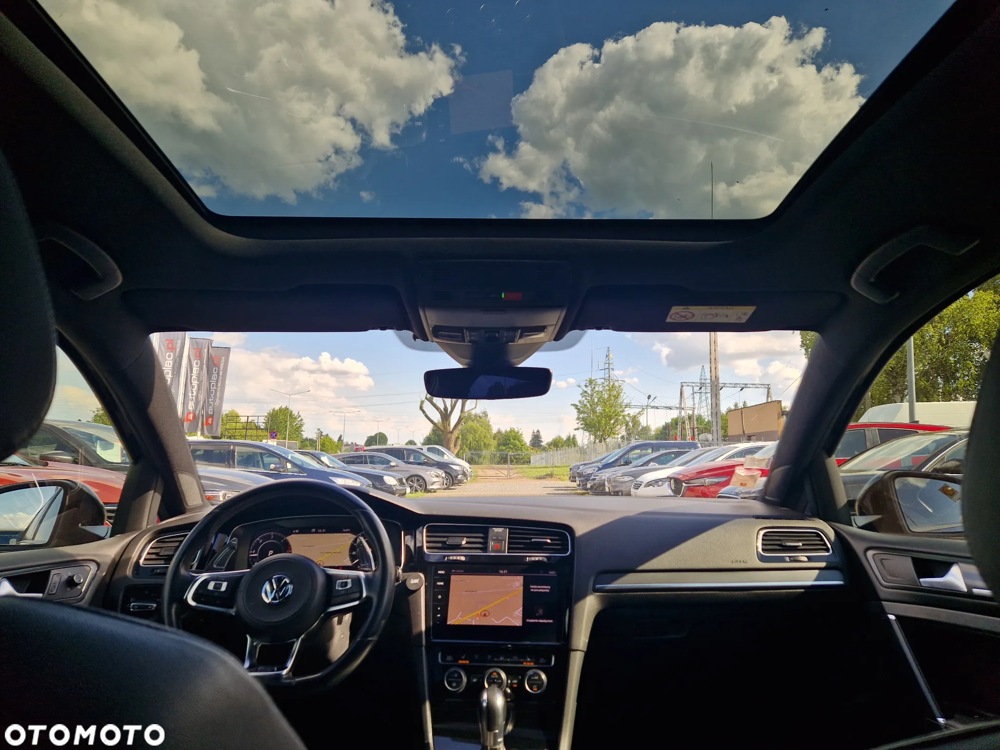 Volkswagen Golf - 20