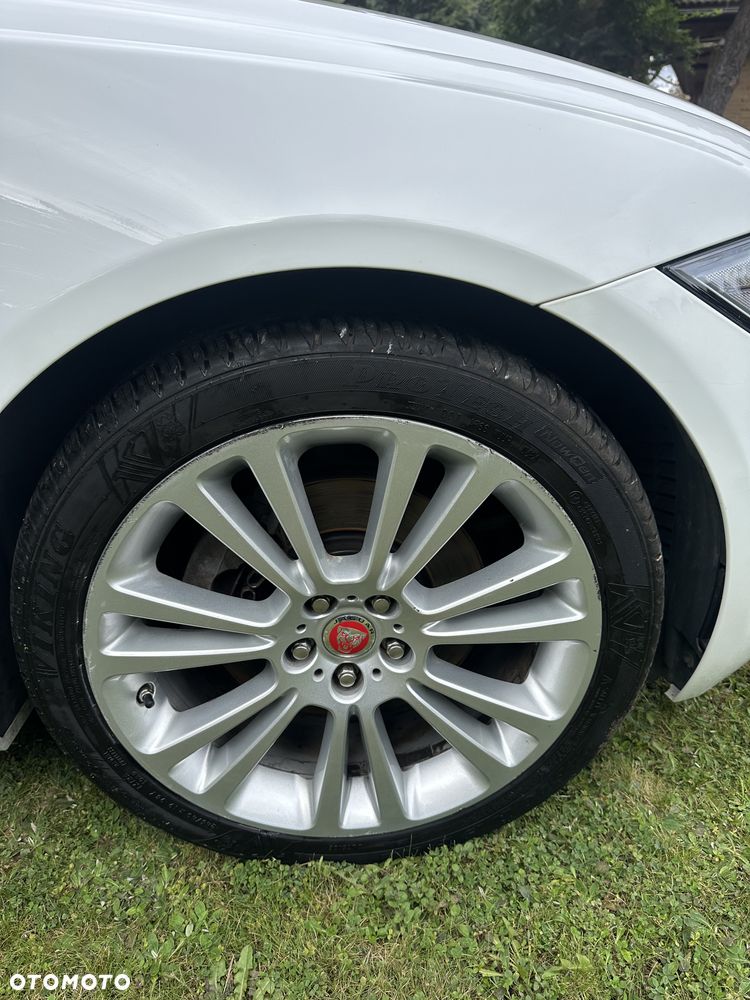 Jaguar XF 2.0 i4D AWD Prestige - 6