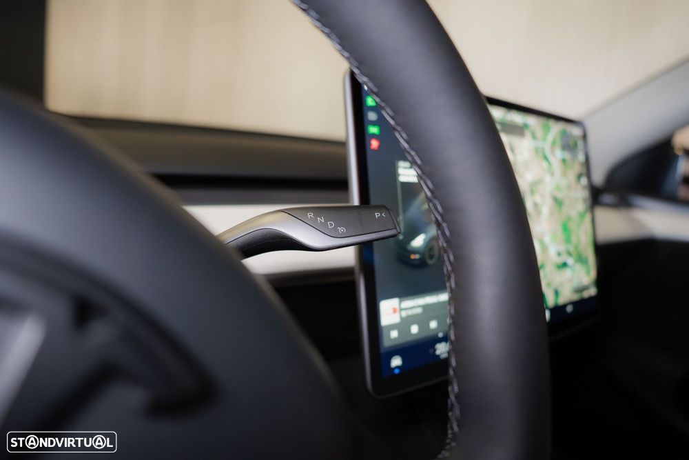 Tesla Model Y Long Range Dual Motor AWD - 47