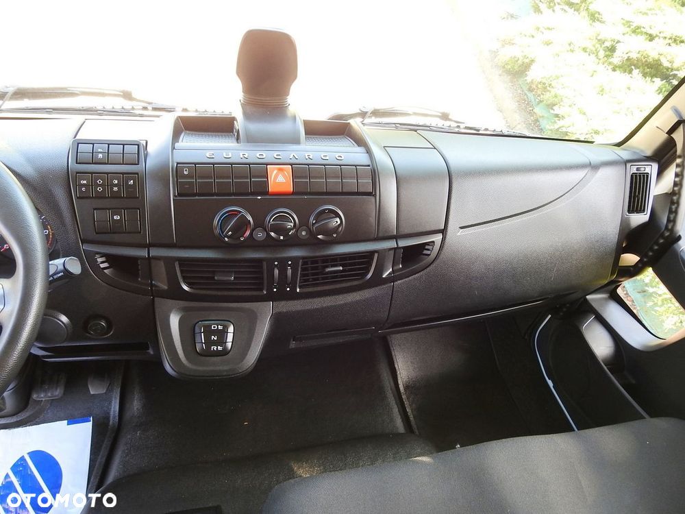 Iveco EUROCARGO 120 - 220 PLANDEKA WINDA 20 PALET AUTOMAT KLIMATYZACJA LEDY PNEUMATYKA  BLIŻNIACZE KOŁA 220KM - 32