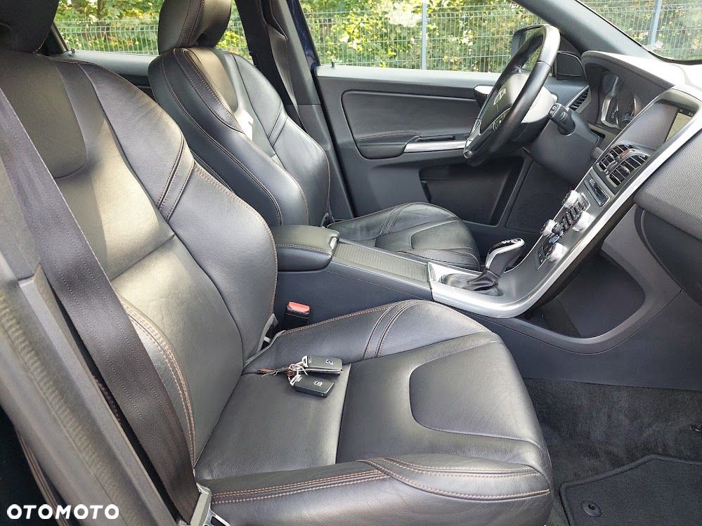 Volvo XC 60 D4 Geartronic Summum - 18
