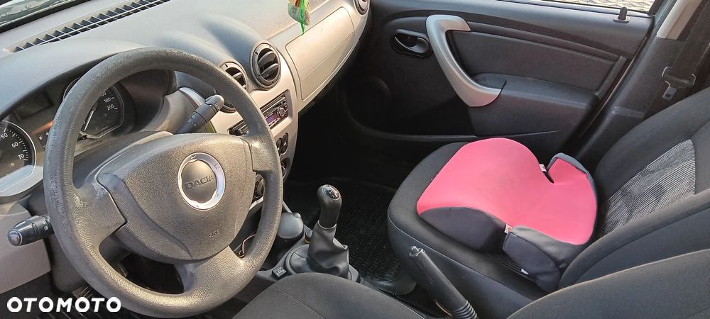 Dacia Sandero - 5
