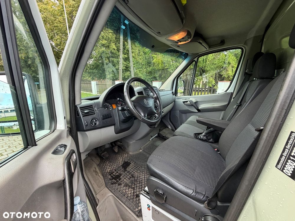 Mercedes-Benz Sprinter - 5