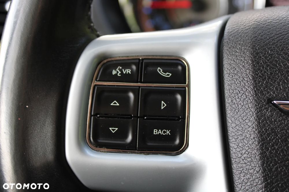 Chrysler Town & Country 3.6 Touring - 31