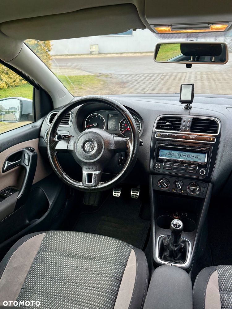 Volkswagen Polo Cross - 14