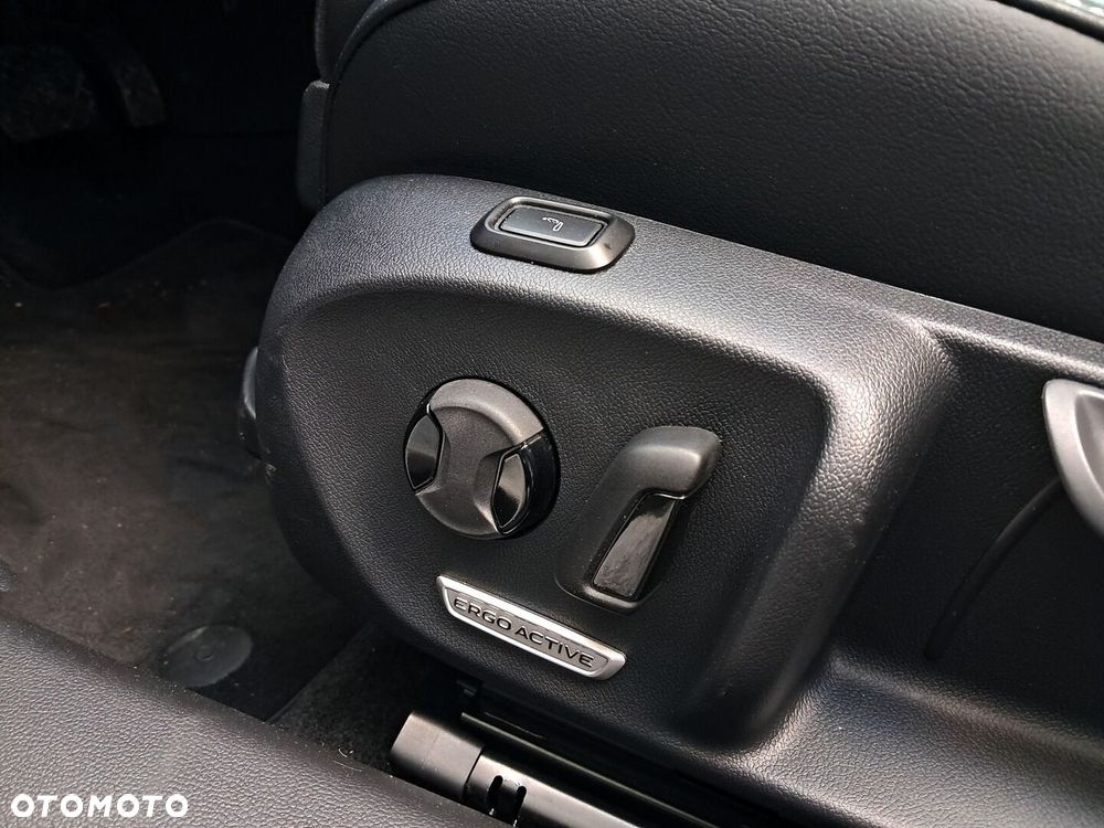 Volkswagen Passat - 15