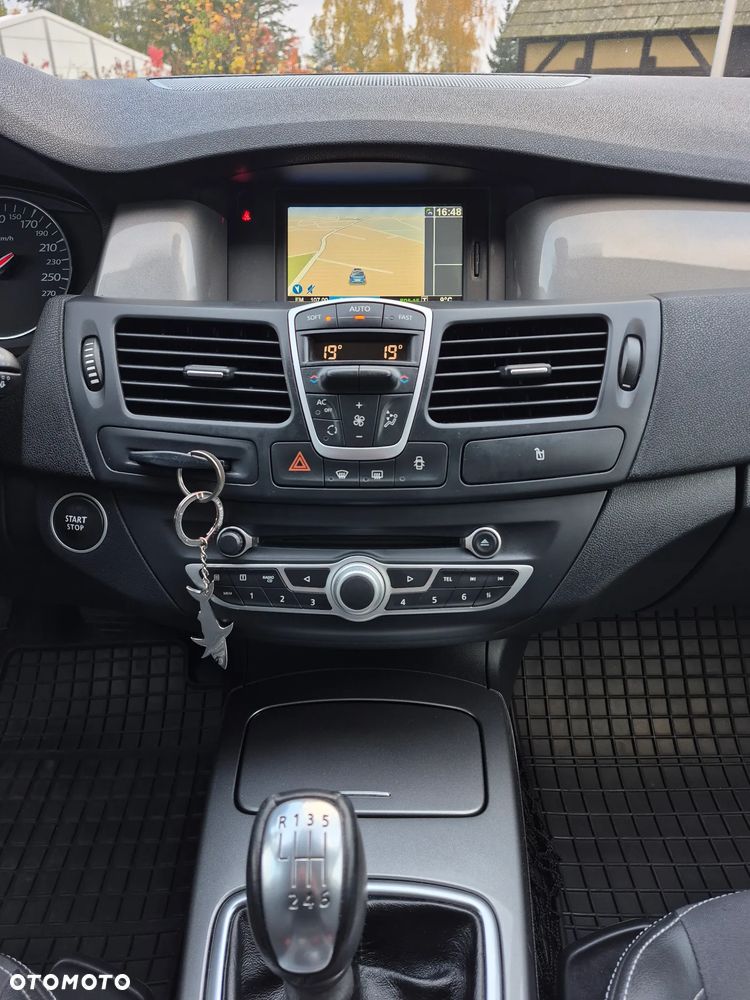 Renault Laguna dCi 110 FAP Bose Edition - 16