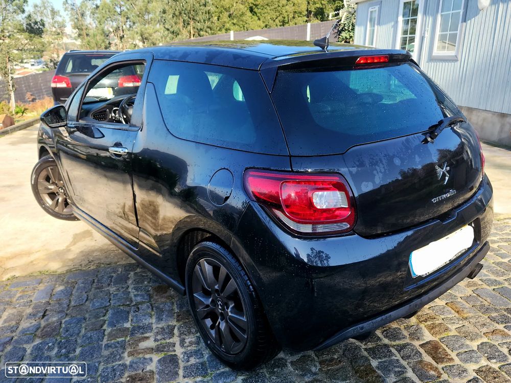 Citroën DS3 1.6 e-HDi So Chic - 4