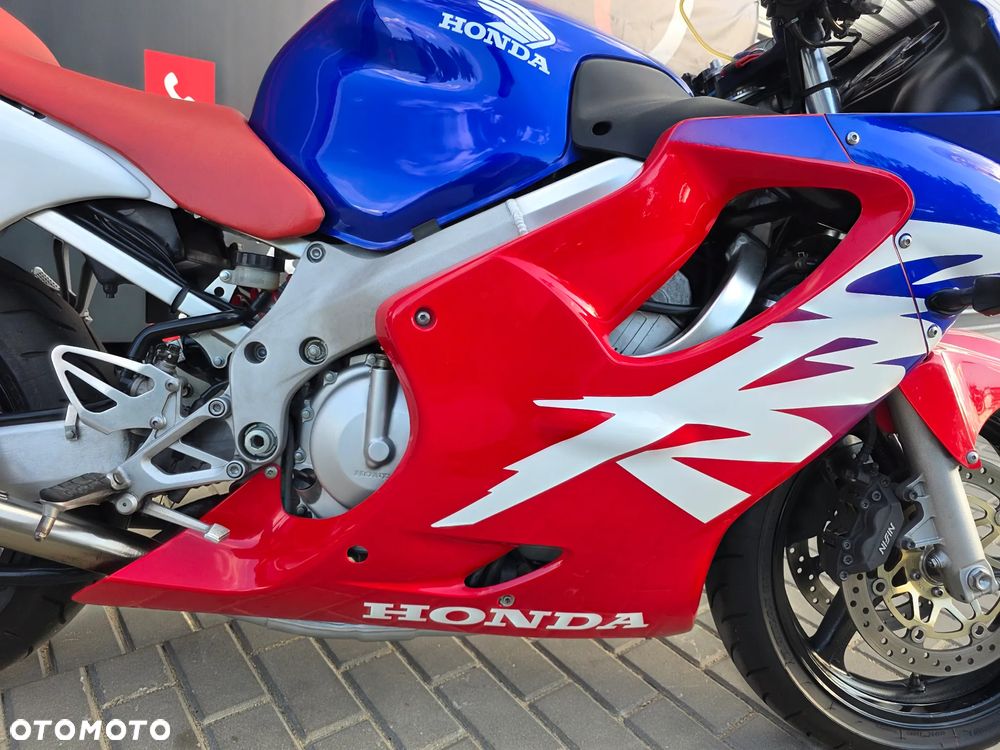 Honda CBR - 26
