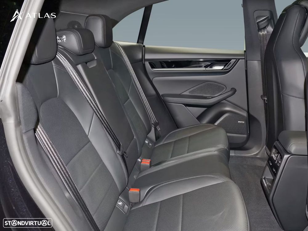 Porsche Macan Electric 4 - 16