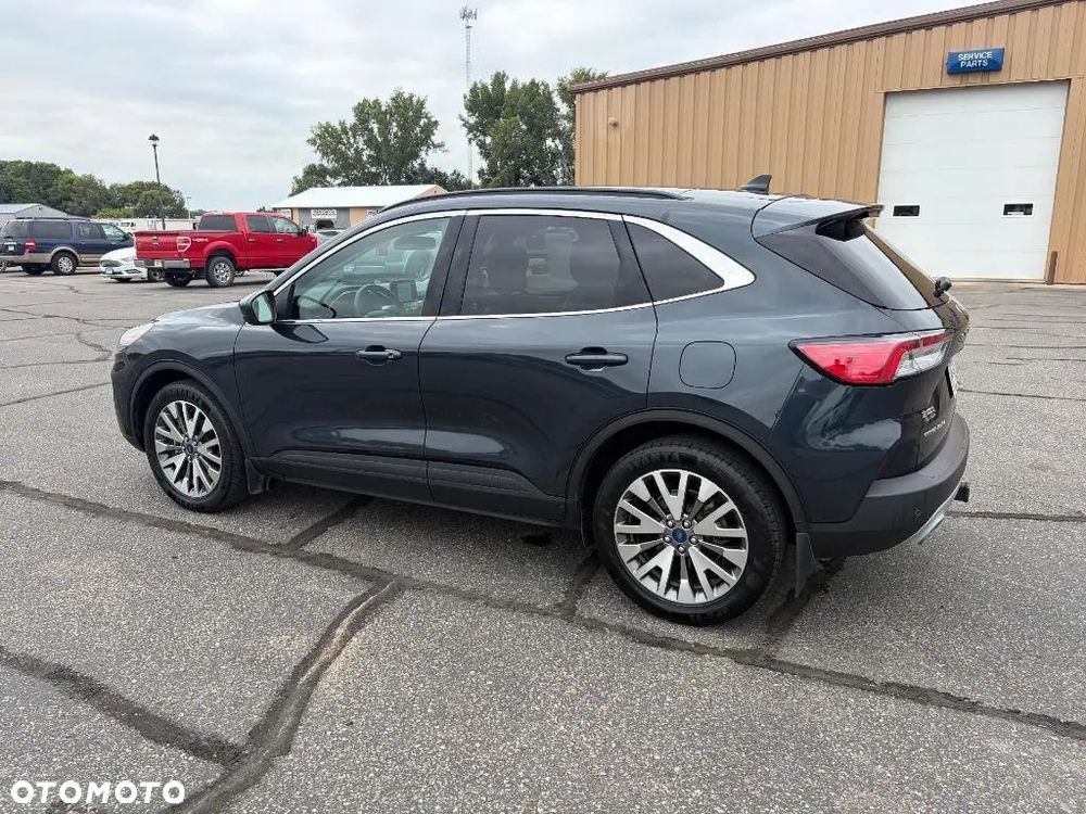 Ford Escape 2.0 EcoBoost AWD Titanium - 4
