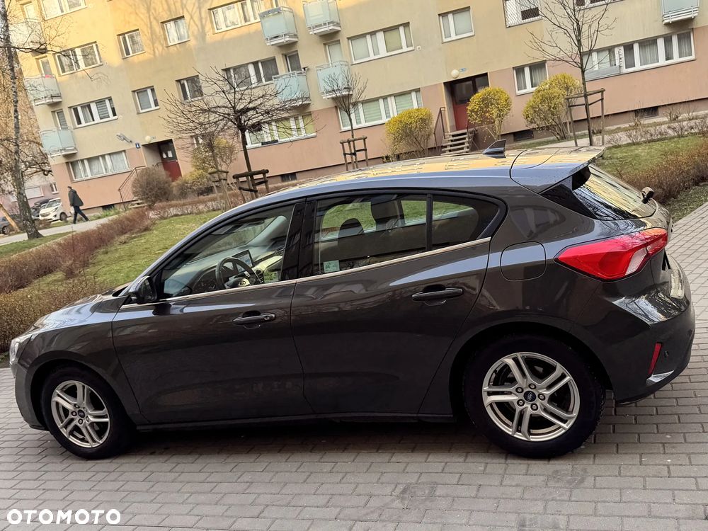 Ford Focus 1.0 EcoBoost Trend Edition - 33