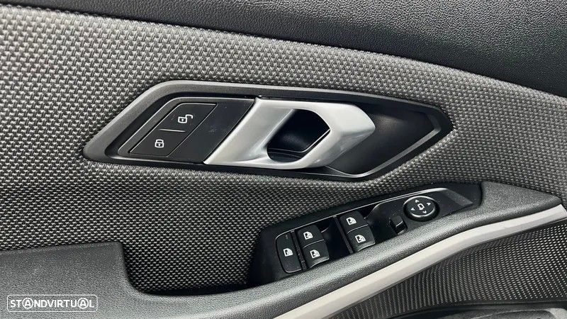BMW 318 d Corporate Edition - 28