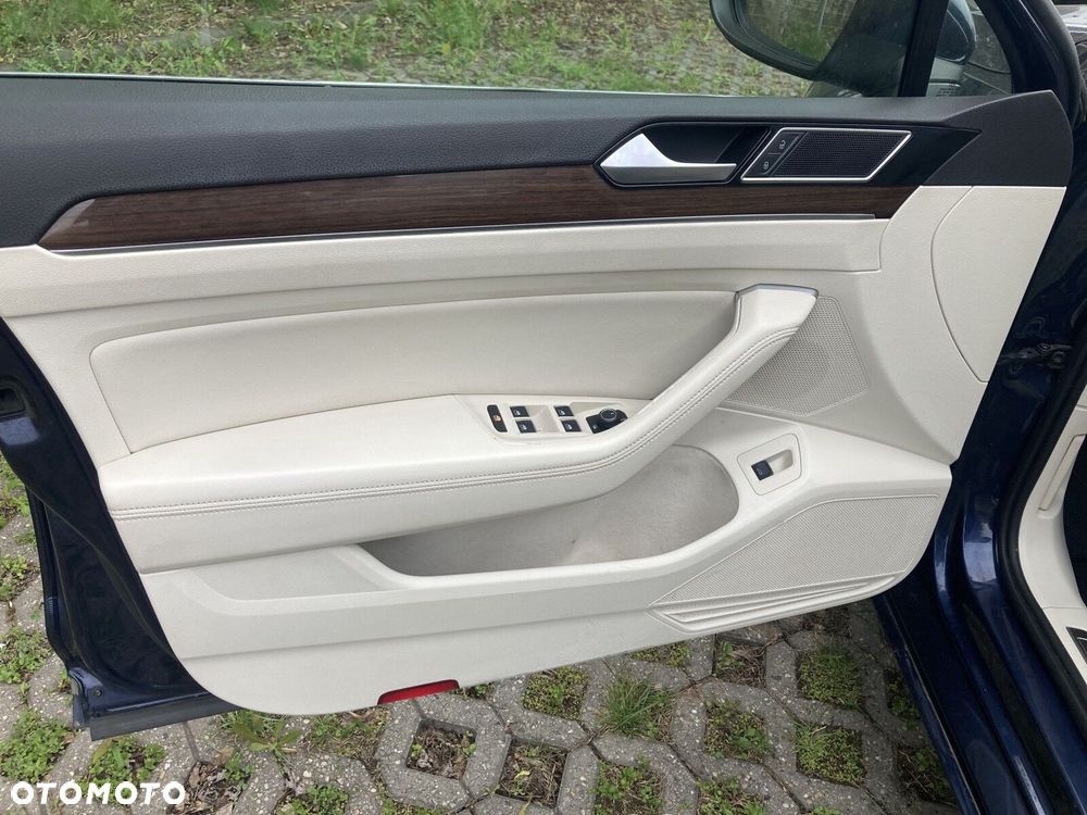 Volkswagen Passat Variant 2.0 TDI BMT Highline DSG - 14